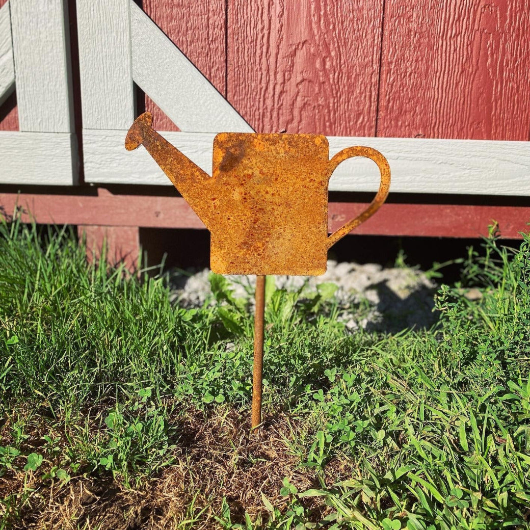 Watering Can Stake - Rusty Garden Art - Garden Decor - Yard Art - Garden Decor - Rustic Yard Decor - Flower Garden Decor - Mother's Day Gift