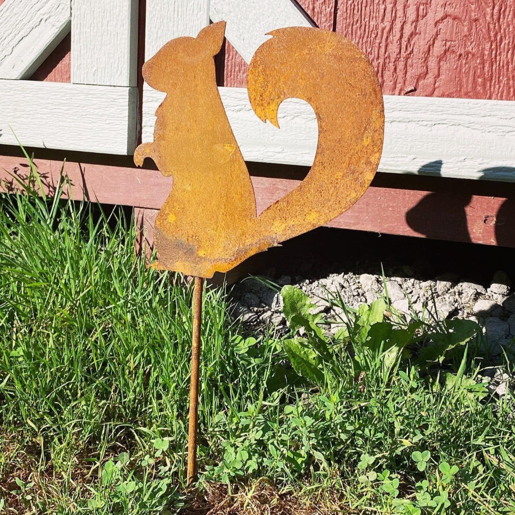 Metal Squirrel Stake - Squirrel Garden Stake - Squirrel Flower Bed Stake - Flower Bed Decor - Rusty Metal Garden Decor - Cute Squirrel Gift